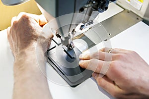 Professional sewing machine for leather work