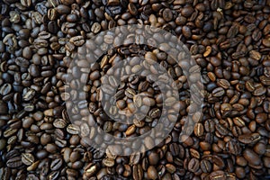 Close-up roasted coffee beans with shovel image-picture