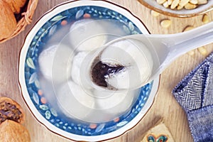 Sesame tangyuan photo