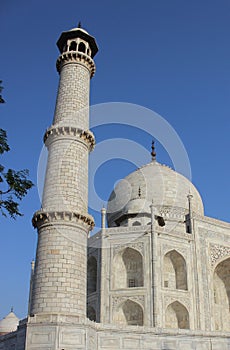 Close-up shot of the minaret of taj mahal