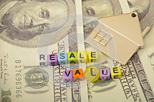 Schüsse aus kreativ Geld a vereinbart worden prägend die wörter verwandt auf der Verkauf Wert 