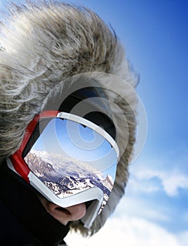 Close up of the ski goggles