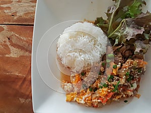 Close-up,Thai food style:& x22;Kaow Moo Tun Pad Thai& x22;fied pork,egg