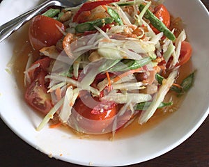 Close-up on Thai papaya salad