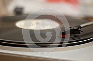 Close up of turn table play head