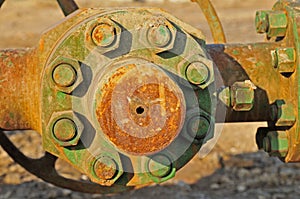 Close-up valve flange nut and bolt