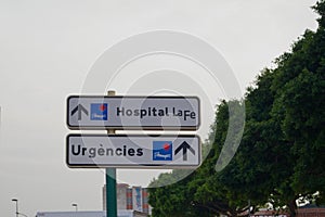 Image of the sign indicating the direction to the La Fe hospital in Valencia, Spain