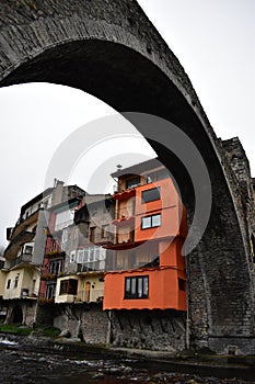 Close- up view the romanesque bridge photo