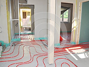 Close up on Water underfloor heating systems installation