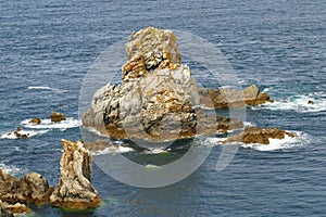 Rocas a pantanos sobre el Costa de capa más cercano 