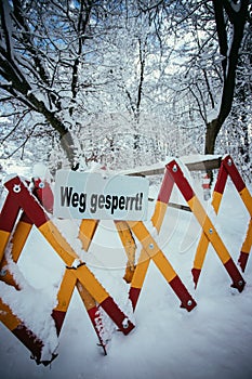 Closed walking path, winter, danger of avalances