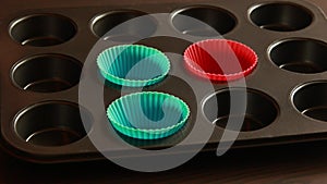 CloseUp: Arranging Muffin Tray with Silicon Muffin Cups