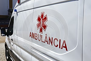 closeup of generic ambulance car description - in portuguese: ambulancia photo