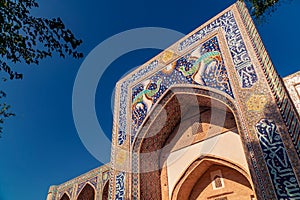 Closeup of Madrasah Nadir Divan Begi