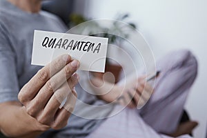 Note with word quarantine in italian or catalan photo