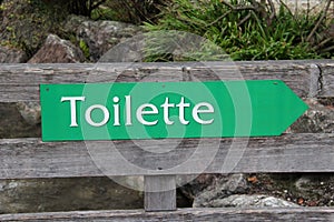 Closeup shot of a Toilette sign