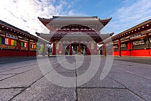 Closeup shot of a walkway leading to the Senso-ji temple in Asakusa, Tokyo, Japan