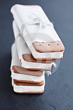 Ice cream biscuits