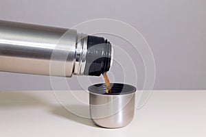 Vacuum flask and tea