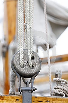 Closeup of tightropes and shekels of a yacht