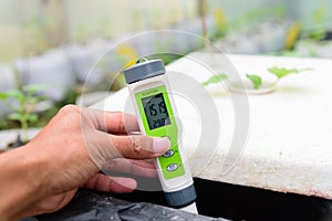 Check EC value of of water bin of hydroponics system