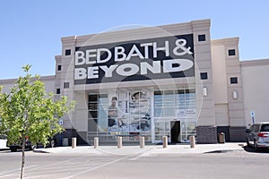 Closing Bed Bath and Beyond - Store front, store closing