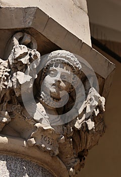 Cloth Hall (sukiennice). Details of the head of the pillar in outer arcades.