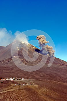 Cloud of ashes at Etna eruption