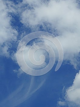 Cloud balloons, Whispy Clouds, two cloud systems, converging clouds, clouds over Oahu