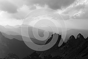 Clouds passes over the mountains