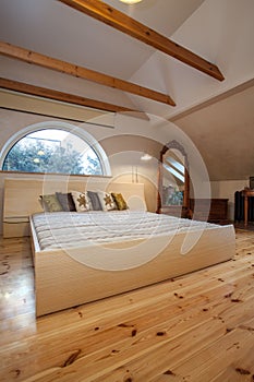 Cloudy home - huge bed