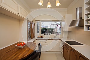Cloudy home - spacious kitchen
