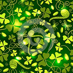 Clover leaves seamless pattern. St. Patrick`s Day green background. Shamrock wallpaper