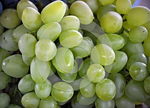 Cluster grapes with berries