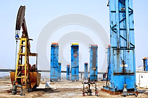 Cluster oil well