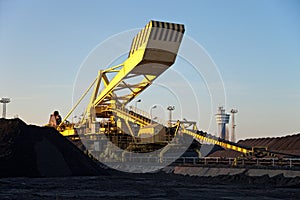 Coal excavator