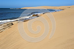 The coast at Barra de Valizas photo