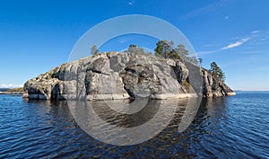 The coast of Lake Ladoga