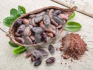 Cocao pod and cocao beans.