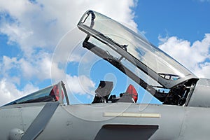 Cockpit canopy photo