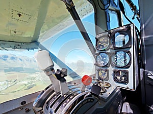 Cockpit controls & instruments