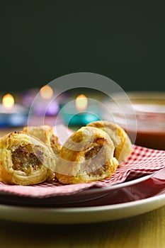 Cocktail sausage rolls