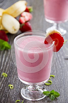 Cocktail strawberry and banana