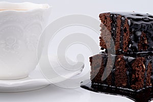 Cocoa cake and chocolate sauce