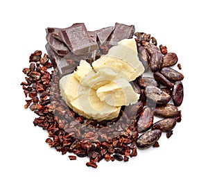 Cacao prodotti sul bianco 
