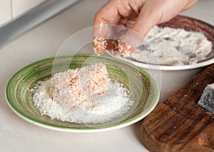 Coconut crusted salmon preparation