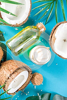 Coconut oil with fresh coconuts