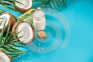 Coconut oil with fresh coconuts