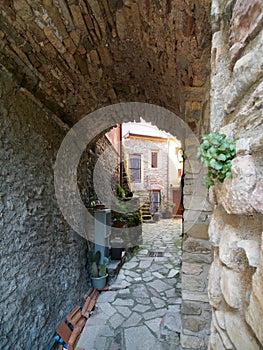 codeglia medieval village near ricco del golfo