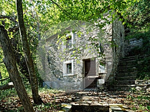 codeglia medieval village near ricco del golfo